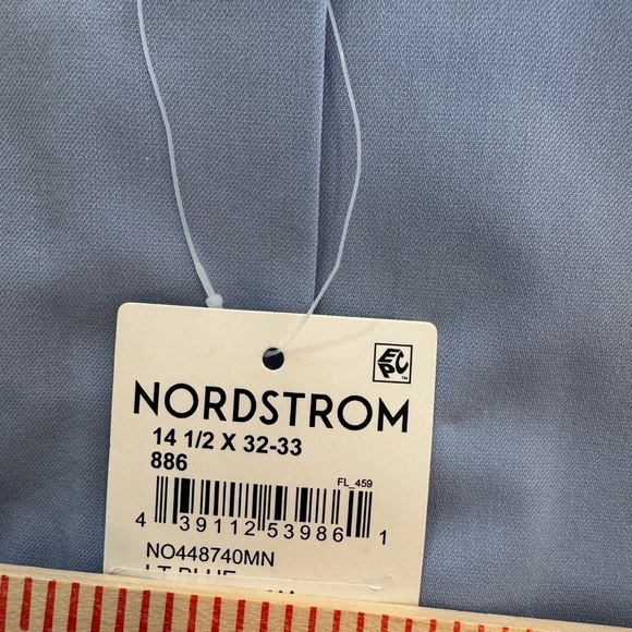 Nordstrom Tech-Smart Traditional Fit Dress Shirt Lt Blue NWT Sz 14 1/2 X 32-33 - Picture 4 of 8